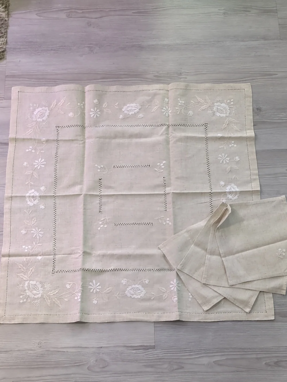 Beautiful vintage table linen set featuring one embroidered square tablecloth an